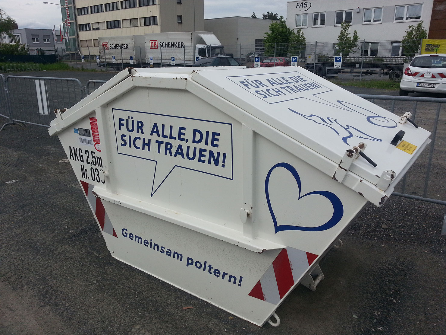 Poltercontainer