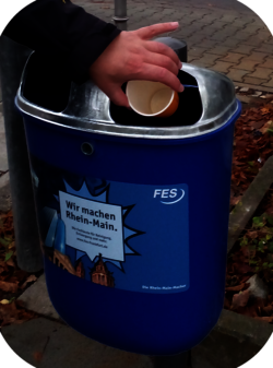 Bild mit Papierkorb und „RM-Macher“