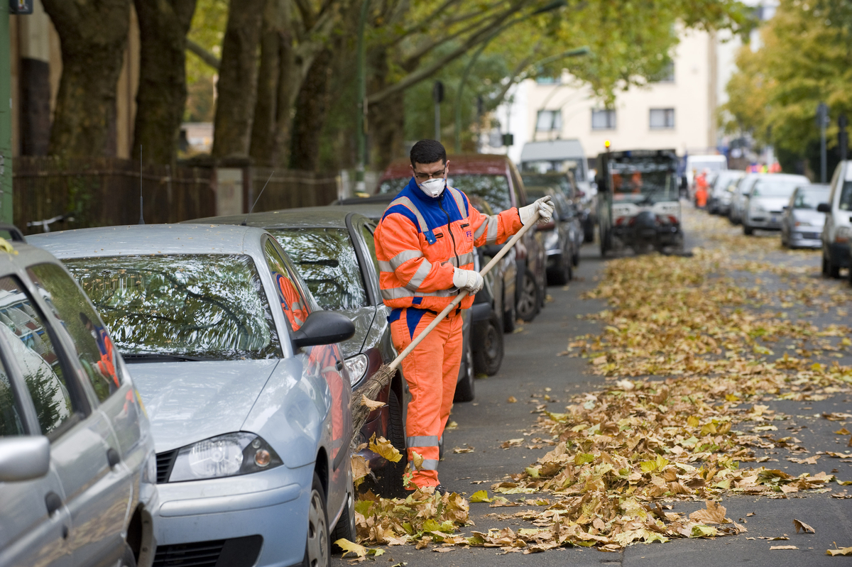 Professioneller Laubdienst und Winterdienst der FFR (FES-Gruppe) in Frankfurt am Main