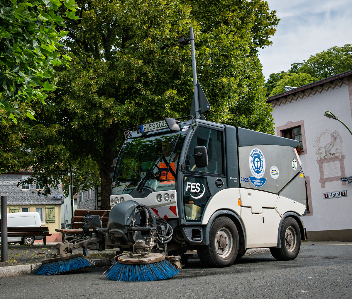 Kleinkehrmaschine der FES GmbH